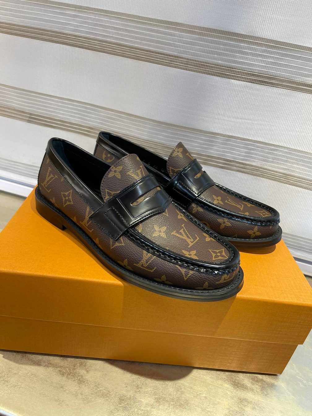 Loafer Lv Monogram Lvxnba Brown Ss2022