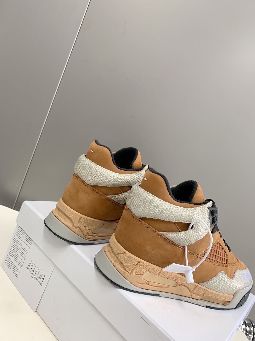 Maison Sneakers Brown Beige Ss2022