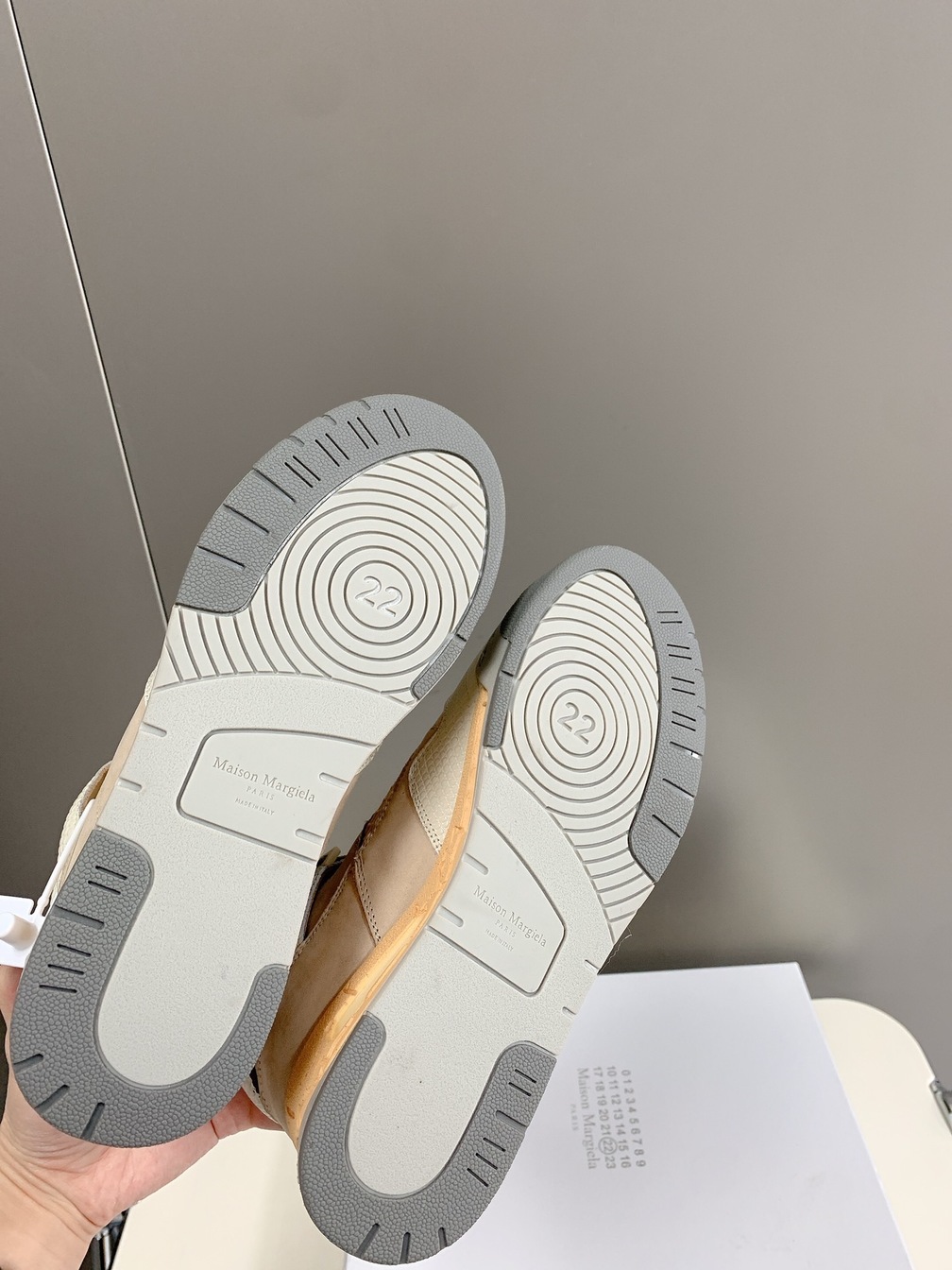 Maison Sneakers Gray Beige Ss2022