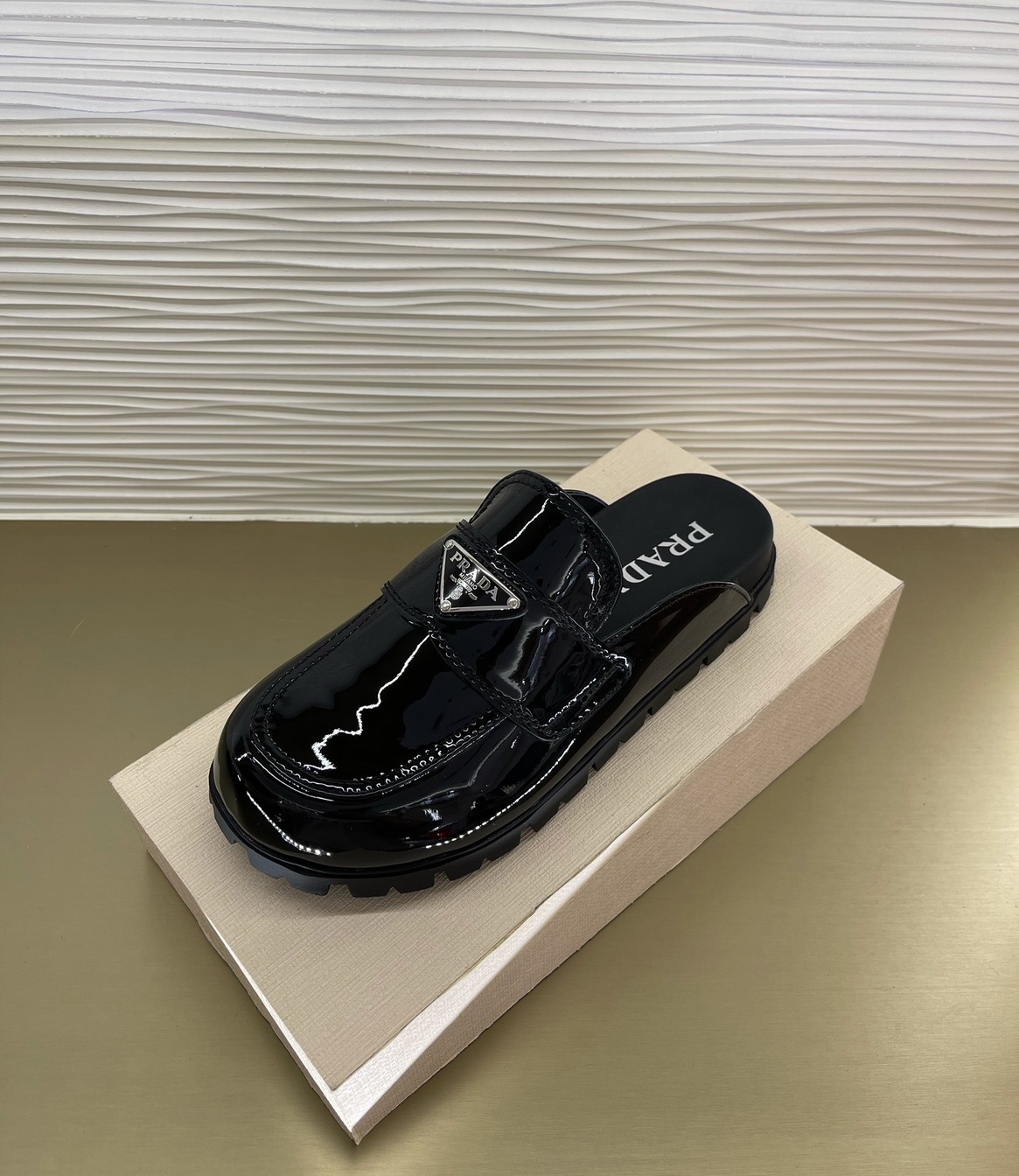 Loafer Slipon Chanel Black Leather Ss2022