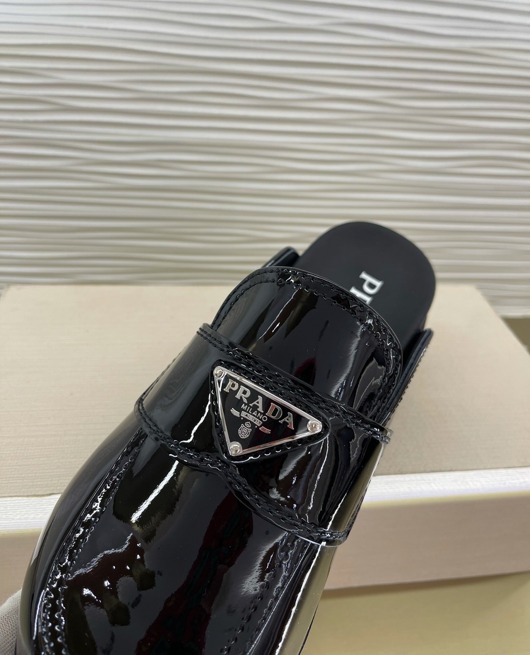 Loafer Slipon Chanel Black Leather Ss2022