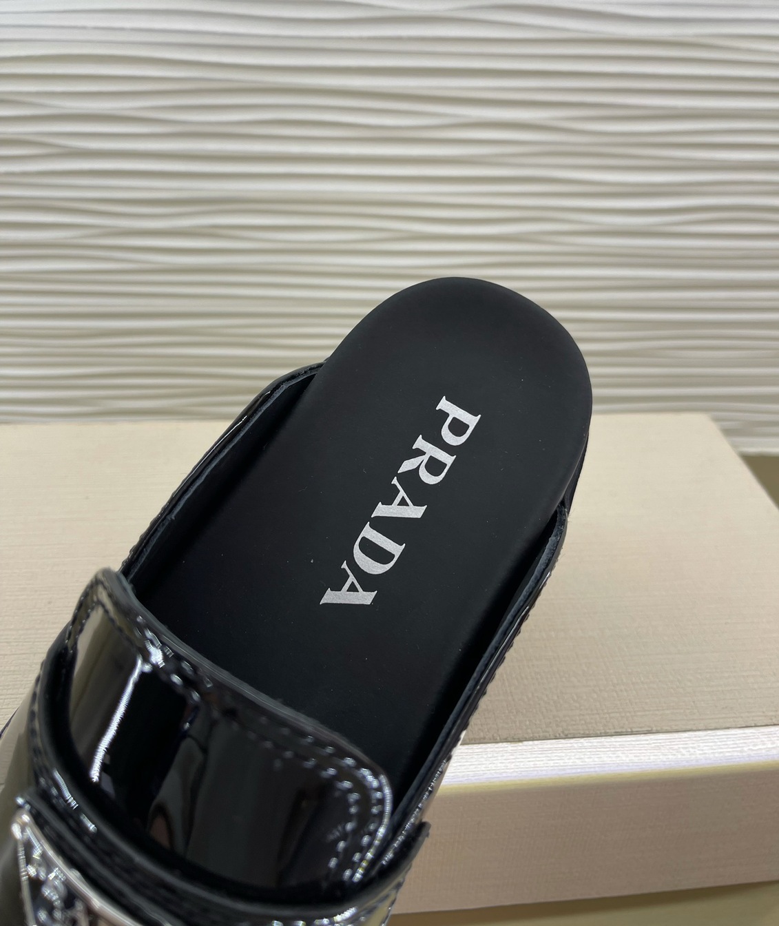 Loafer Slipon Chanel Black Leather Ss2022