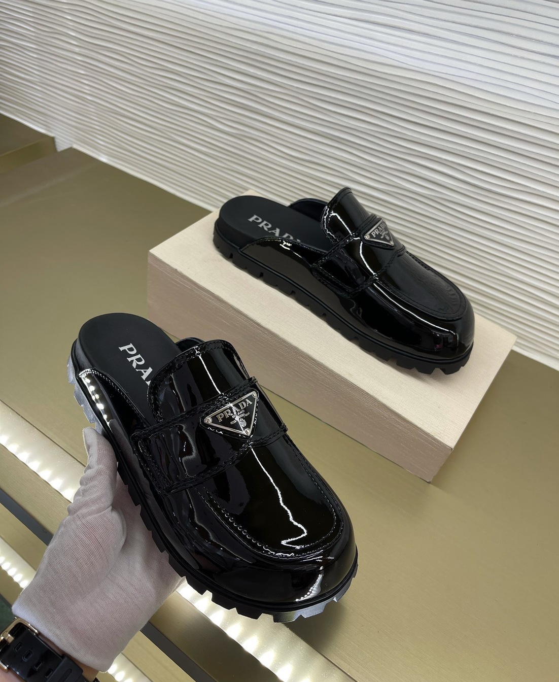 Loafer Slipon Chanel Black Leather Ss2022