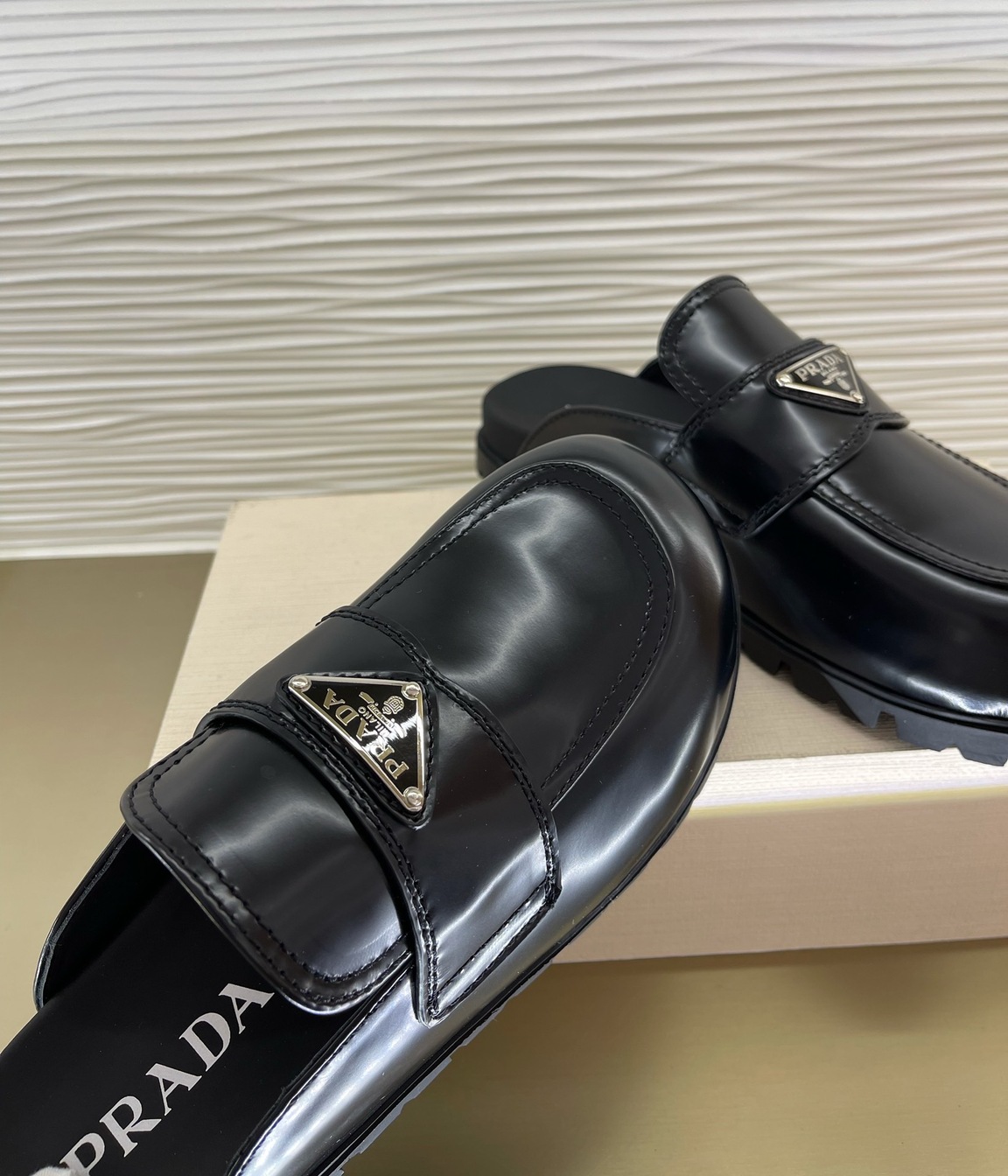 Loafer Slipon Chanel Leather Black Ss2022