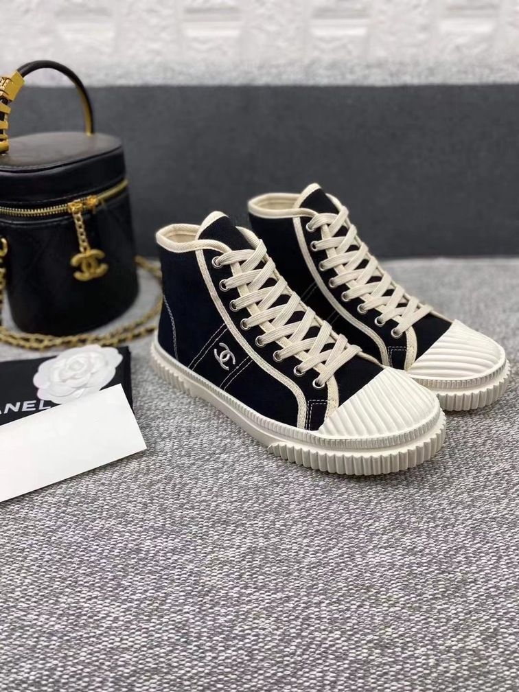 Chanel Woman Sneakers High Top Ss2022