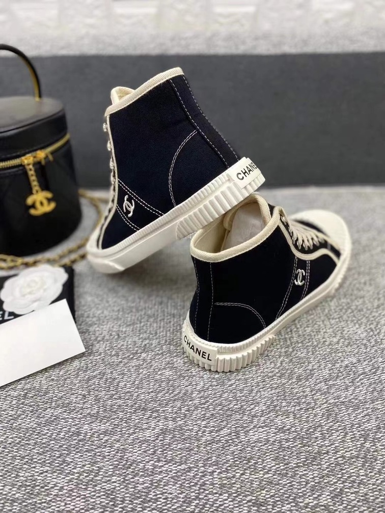Chanel Woman Sneakers High Top Ss2022