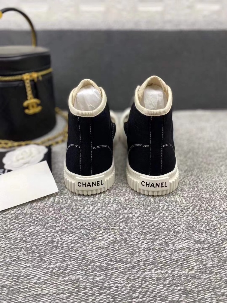 Chanel Woman Sneakers High Top Ss2022