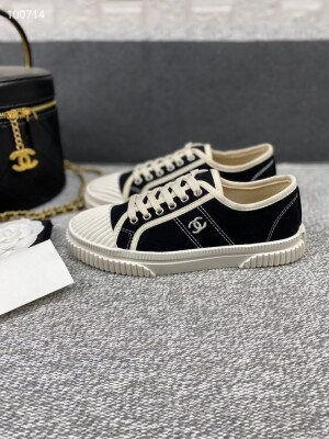 Woman Sneakers Chanel Ss2022