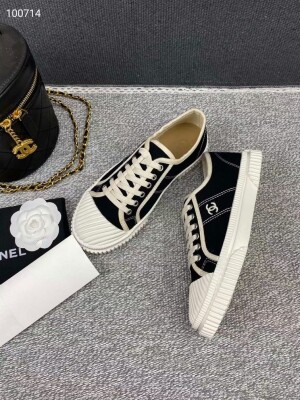 Woman Sneakers Chanel Ss2022