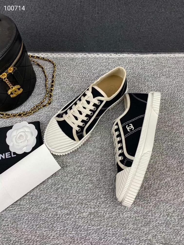 Woman Sneakers Chanel Ss2022