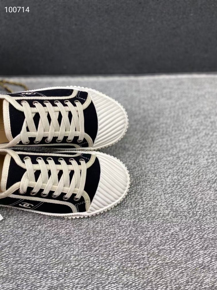 Woman Sneakers Chanel Ss2022