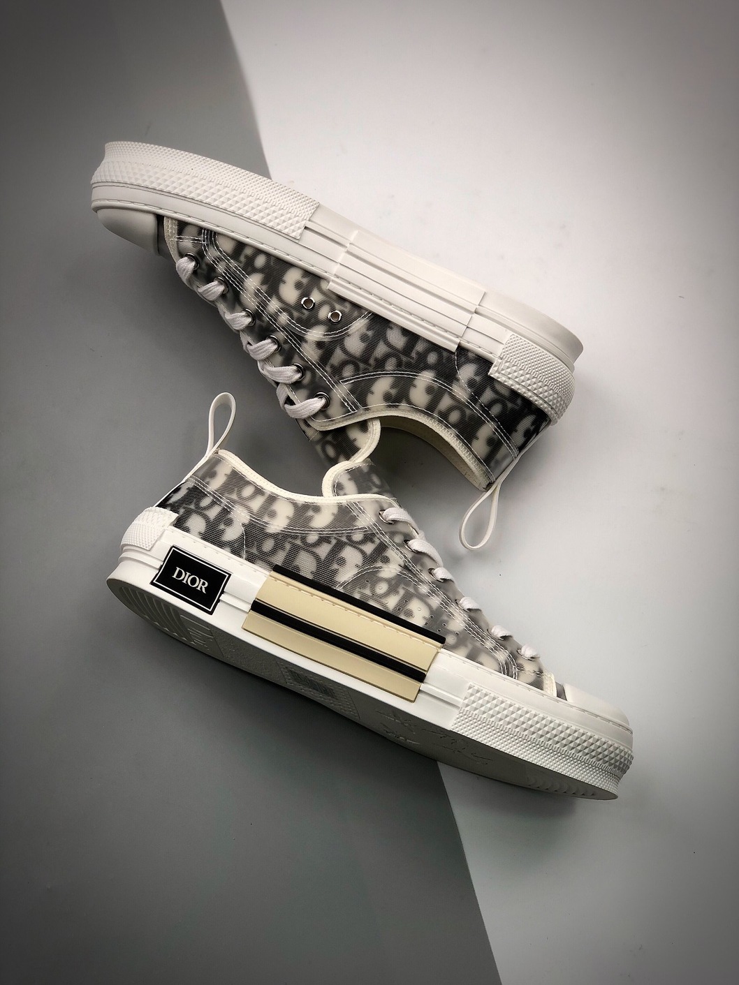 Dior B23 Newpapers Sneaker