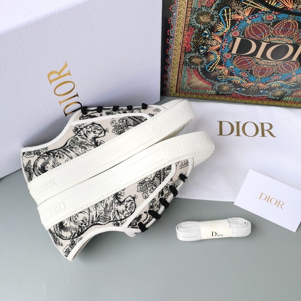 Dior Walkndior Sneakers