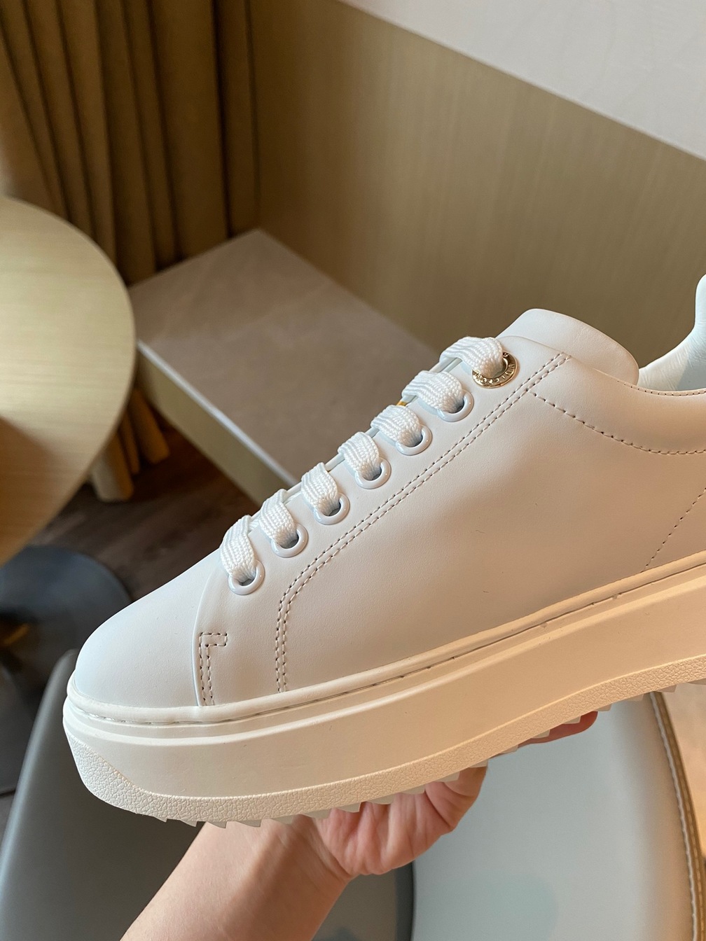 Lv Logo Basic Sneakers Ss2022
