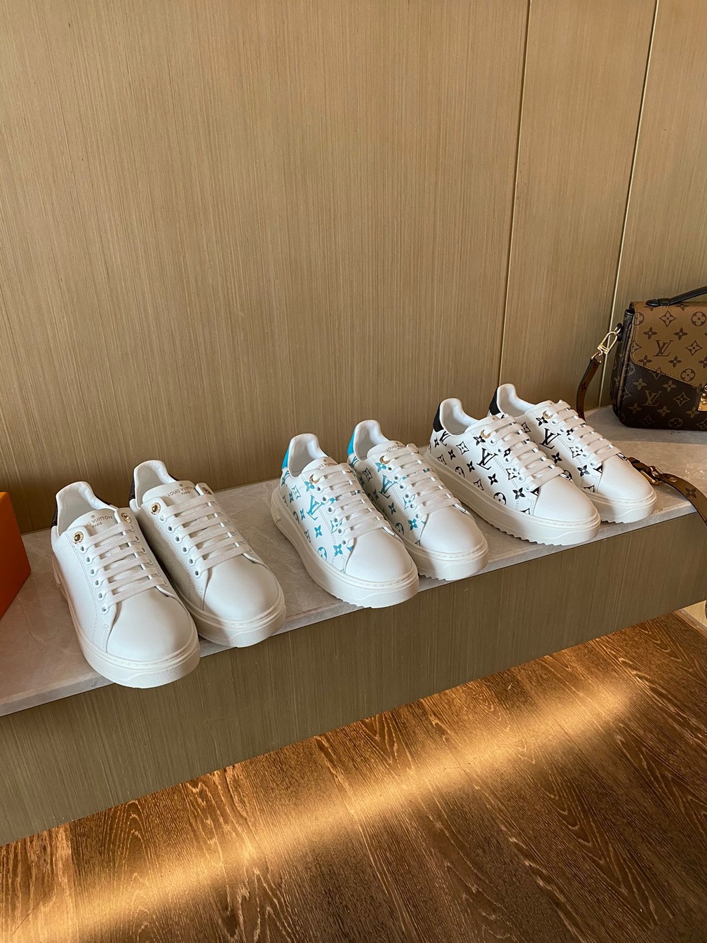 Lv Monogram Logo Basic Ss2022