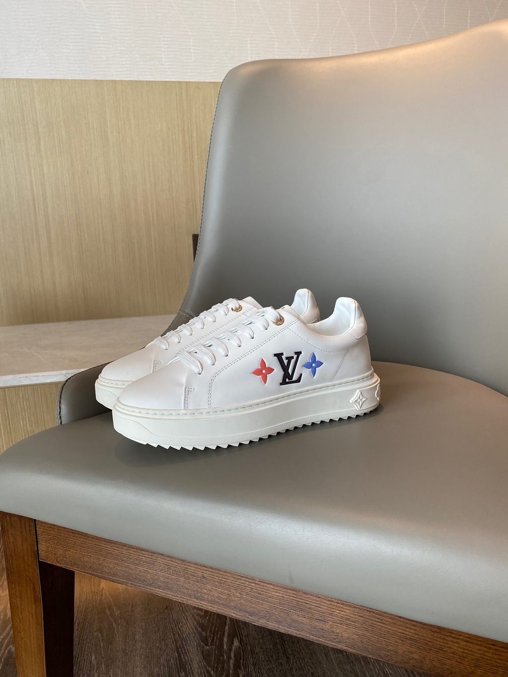 Lv Sneakers Logo Ss2022