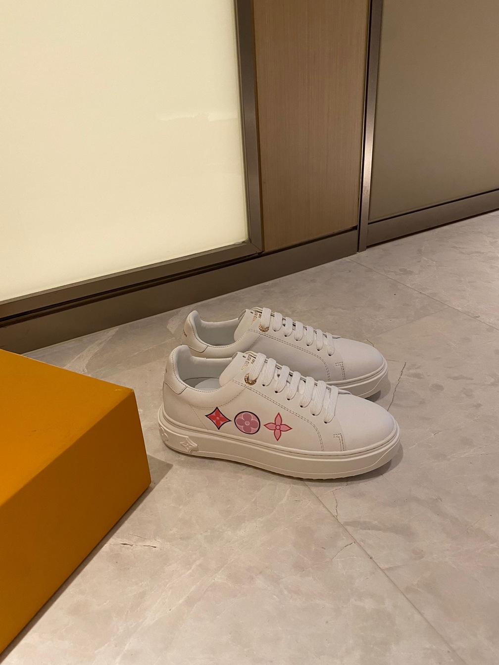 Lv Sneakers Logo Ss2022