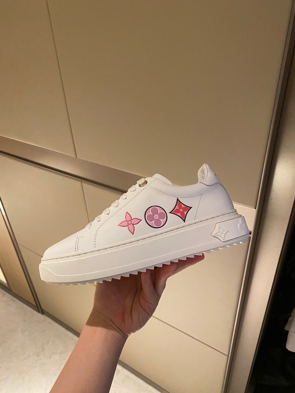 Lv Sneakers Logo Ss2022
