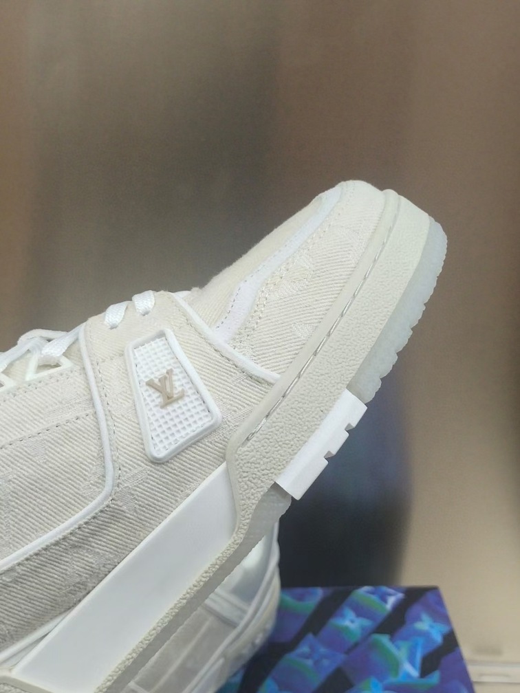Lv Trainer Holo White Sneakers