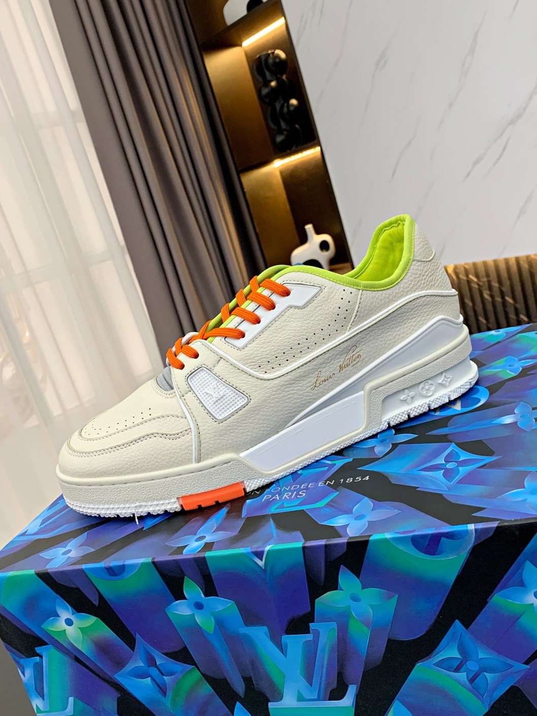 Lv Trainer Sneaker Ss2022