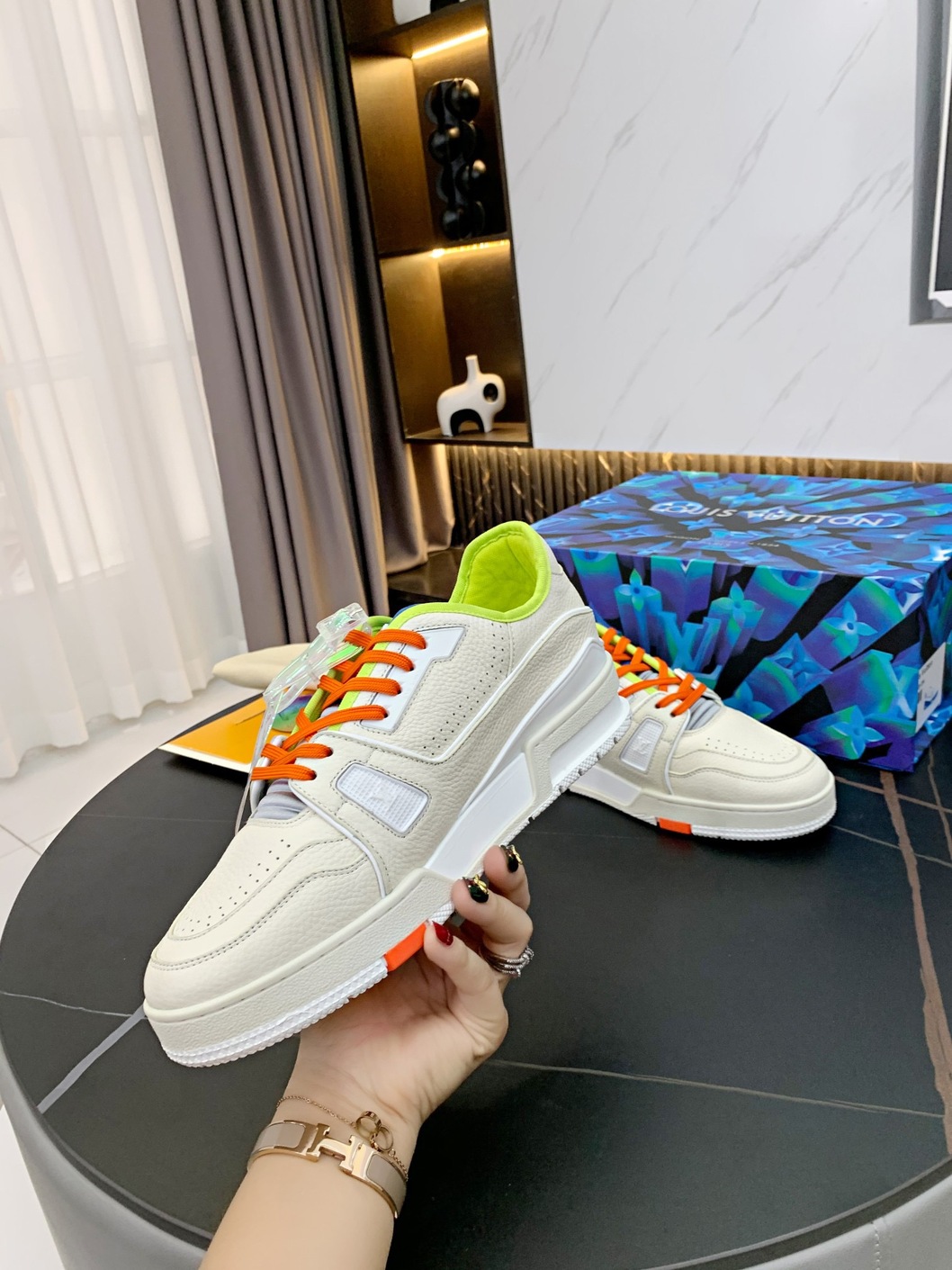 Lv Trainer Sneaker Ss2022