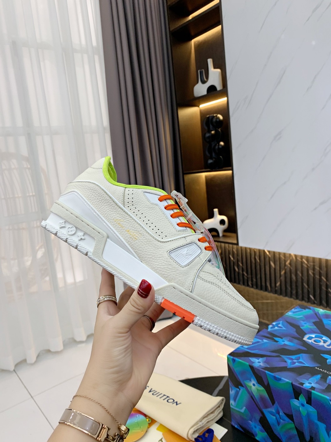 Lv Trainer Sneaker Ss2022