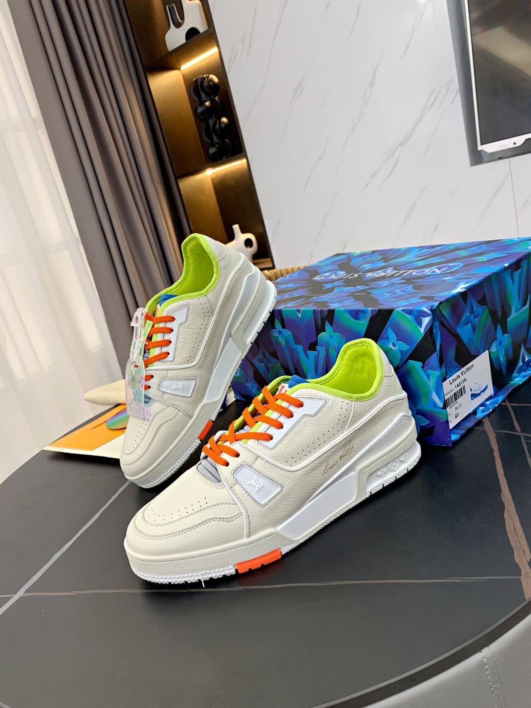 Lv Trainer Sneaker Ss2022