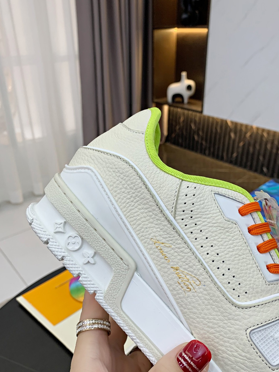 Lv Trainer Sneaker Ss2022
