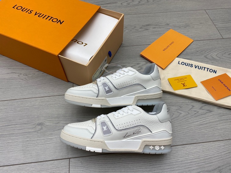 Lv Trainer Sneakers 54 Grey