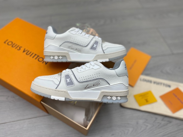 Lv Trainer Sneakers 54 Grey