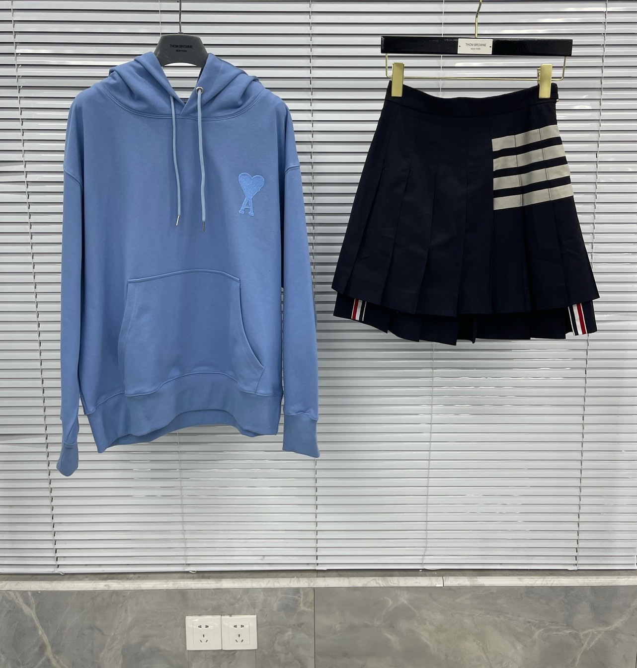 Hoodie Amiri Basic Big Logo Ss2022