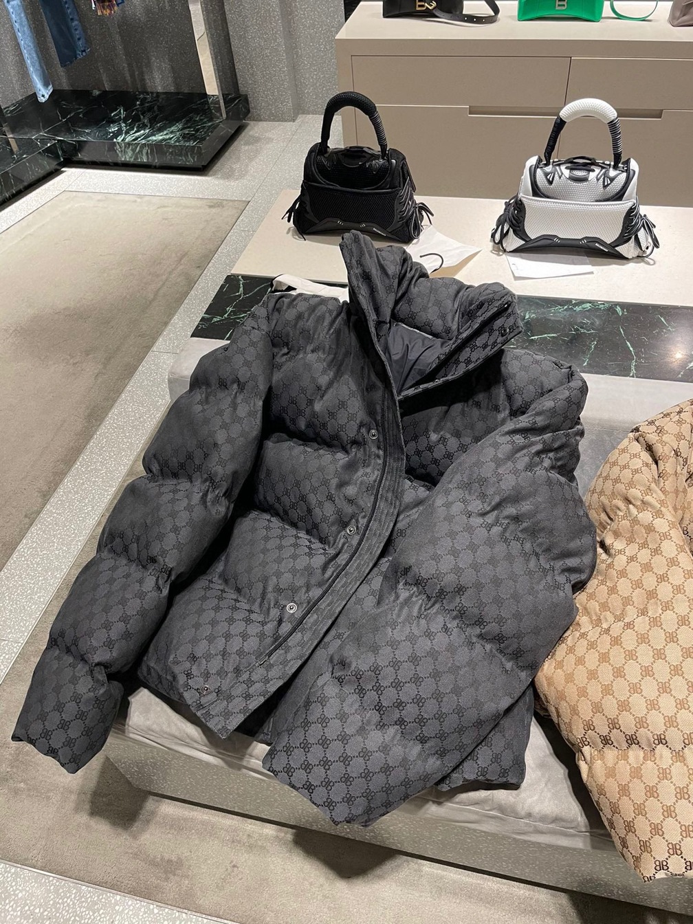 Puffer 2 Style Balenxgucci Ss2022