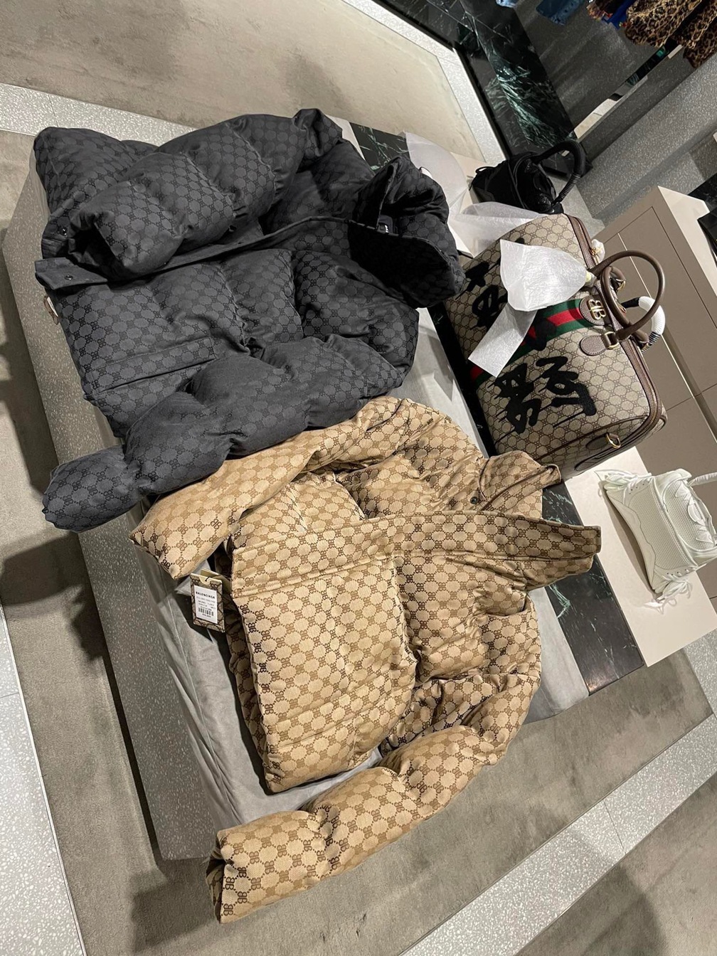 Puffer 2 Style Balenxgucci Ss2022
