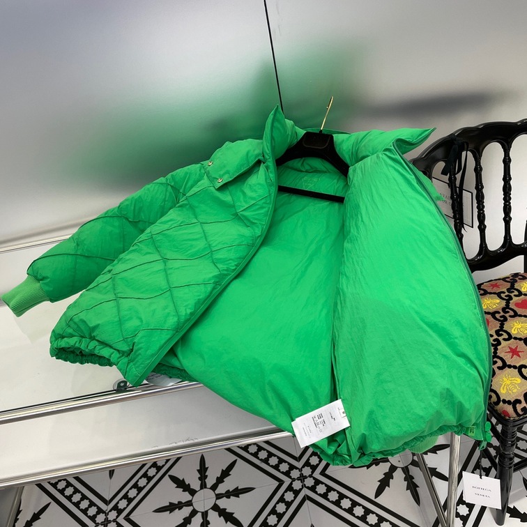 Puffer Bottega Neon Ss2022