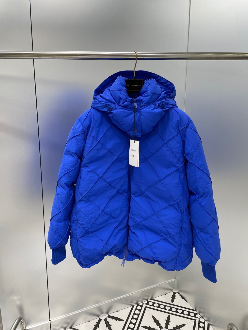 Puffer Bottega Neon Ss2022