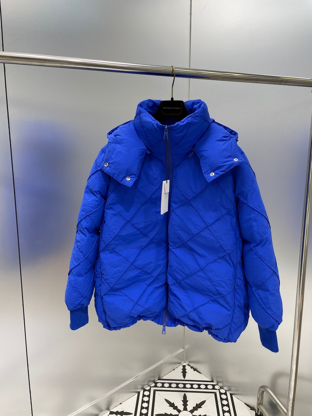 Puffer Bottega Neon Ss2022