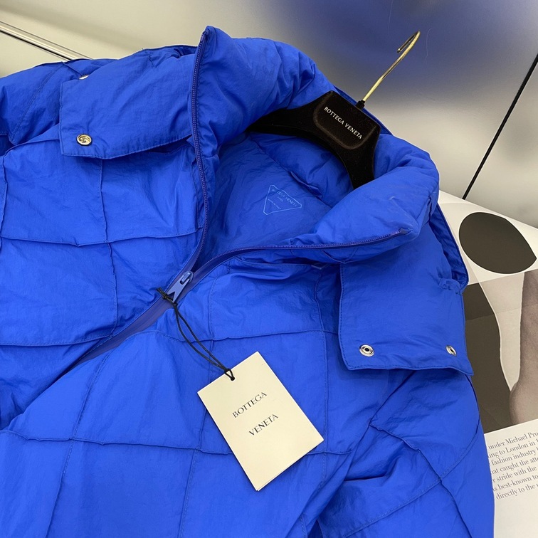 Puffer Bottega Neon Ss2022