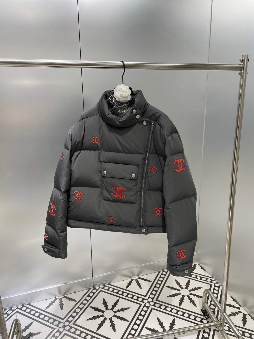Short Puffer Chanel Red Logo Ss2022