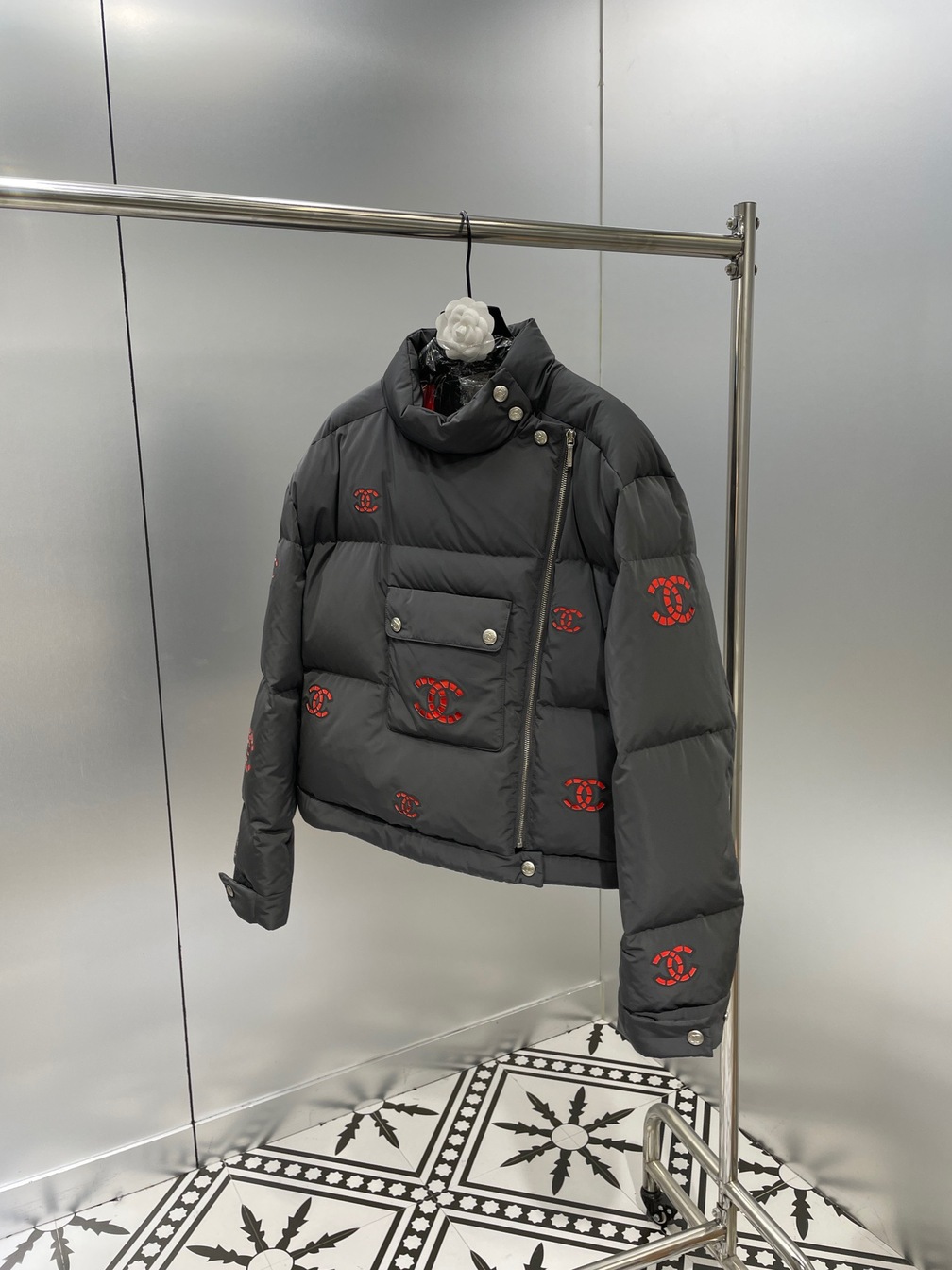 Short Puffer Chanel Red Logo Ss2022
