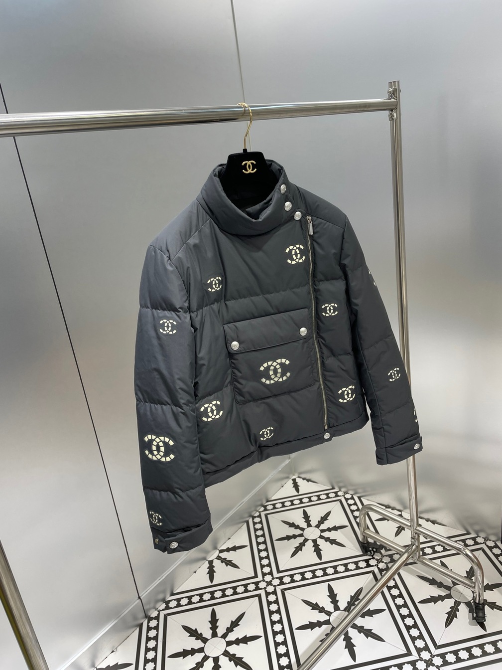 Short Puffer Chanel Red Logo Ss2022