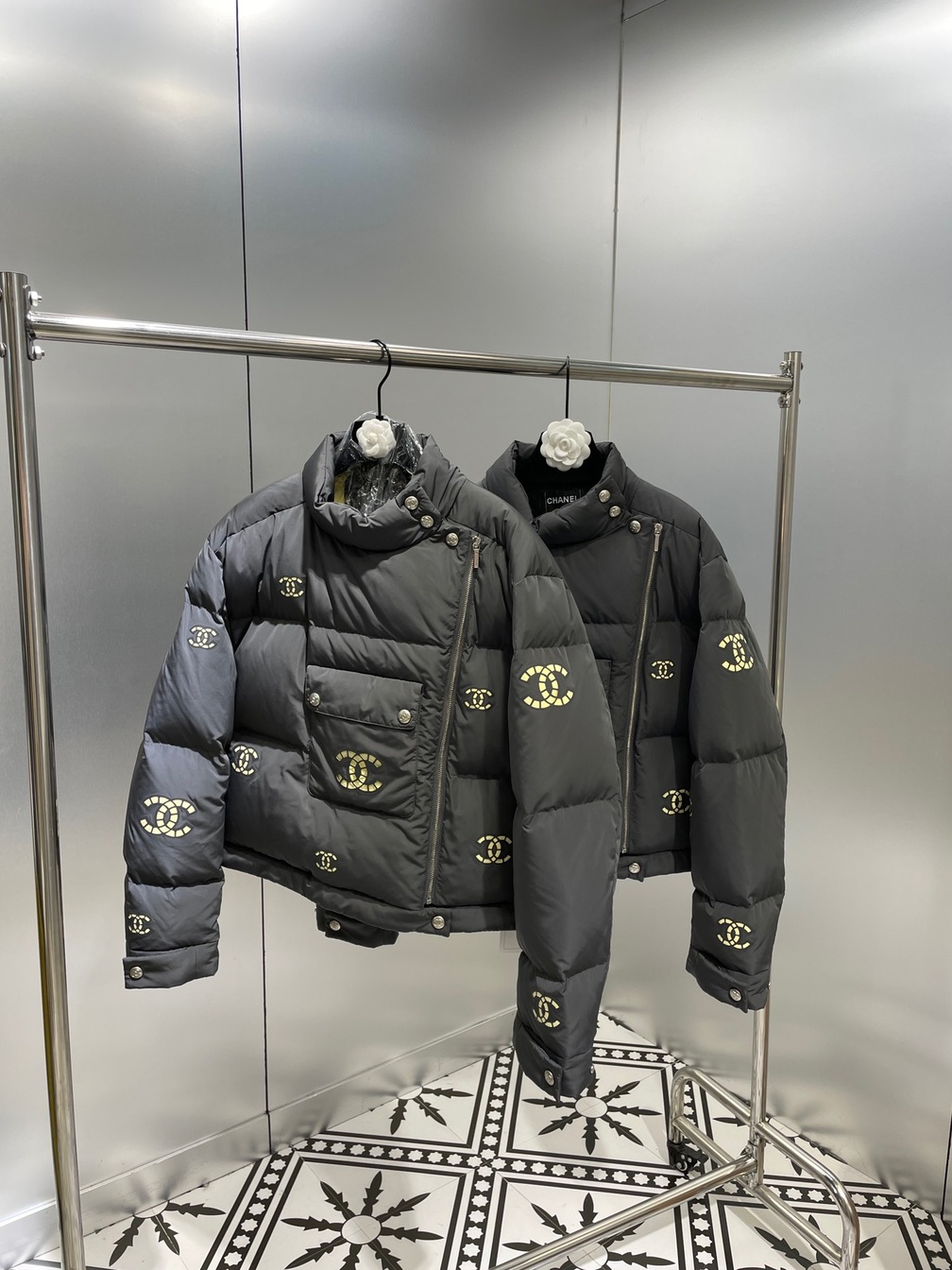 Short Puffer Chanel Red Logo Ss2022