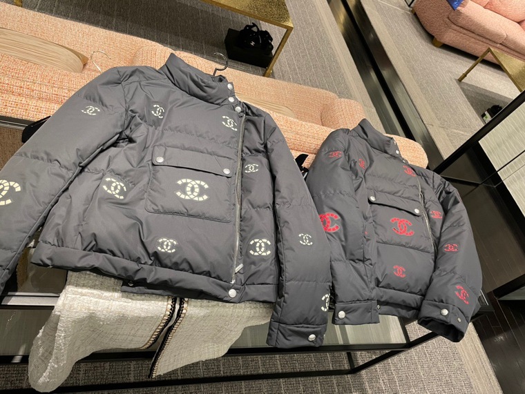 Short Puffer Chanel Red Logo Ss2022