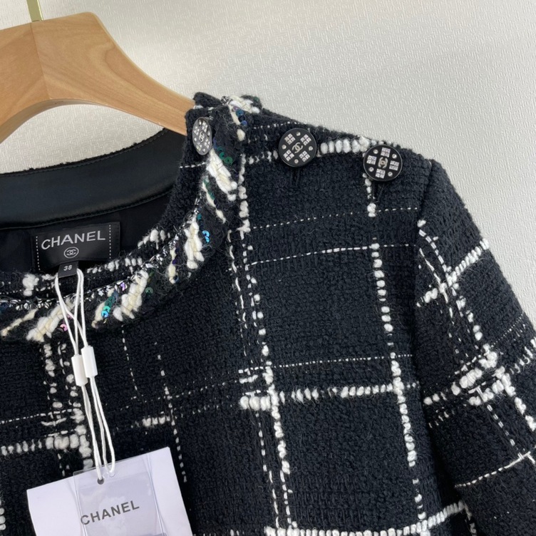 Vest Tweed Chanel Black Check Ss2022