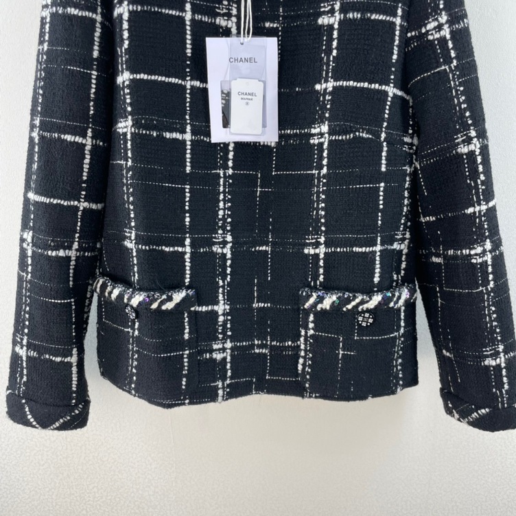 Vest Tweed Chanel Black Check Ss2022