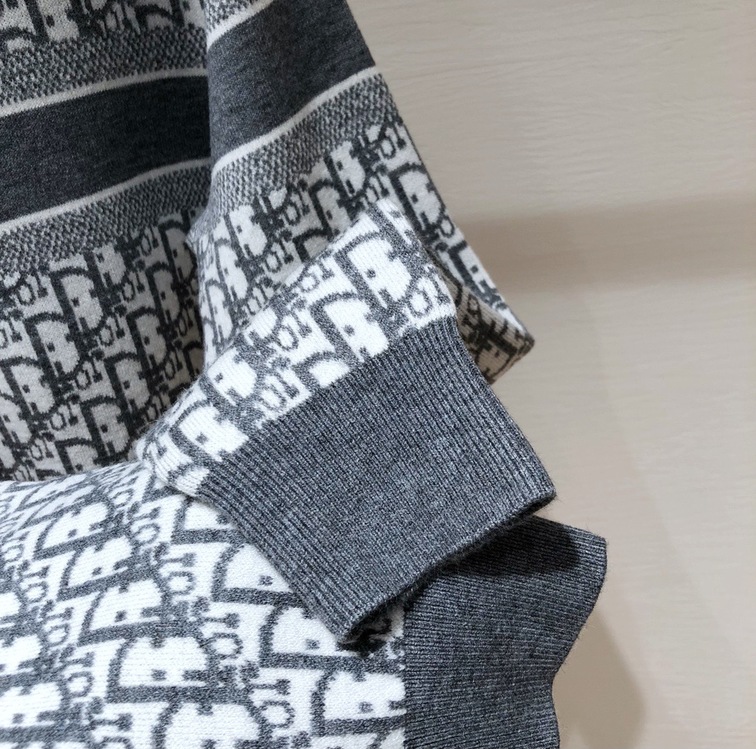 Sweaters Oblique Ss2022