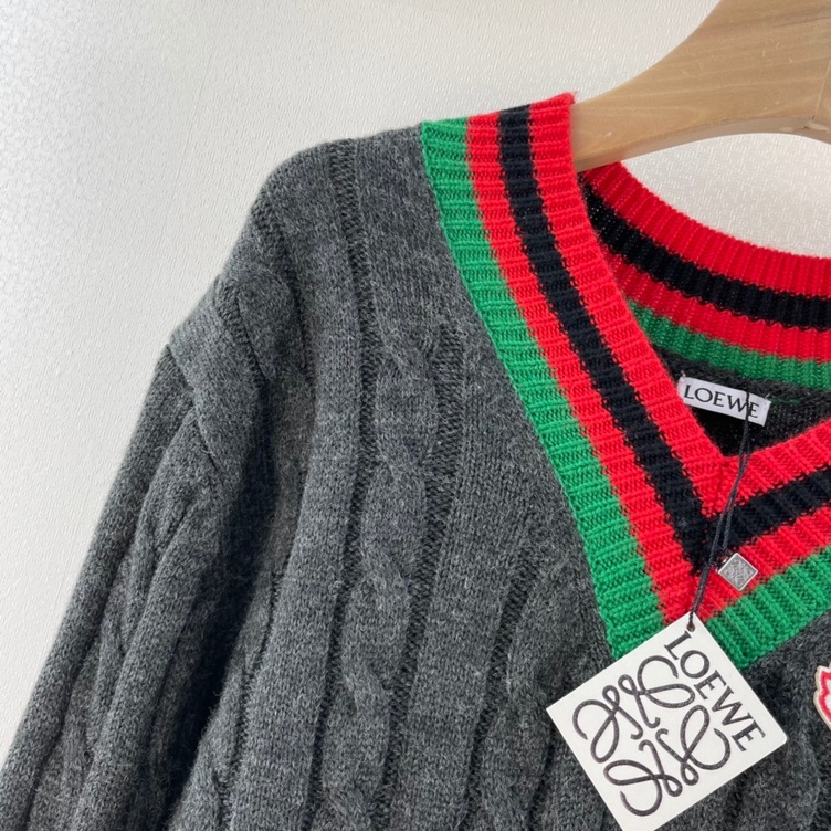 Sweaters Loewe Glosbe V Neck Ss2002