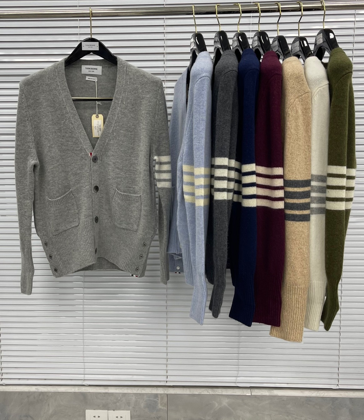 Cardigan Thom Basic 3 Button 4 Stripe