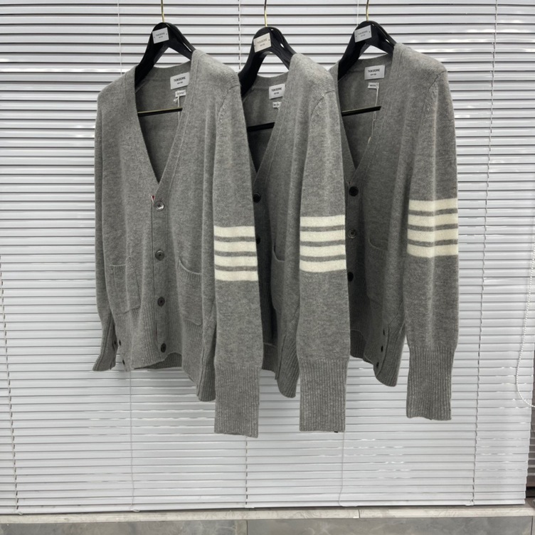 Cardigan Thom Basic 3 Button 4 Stripe