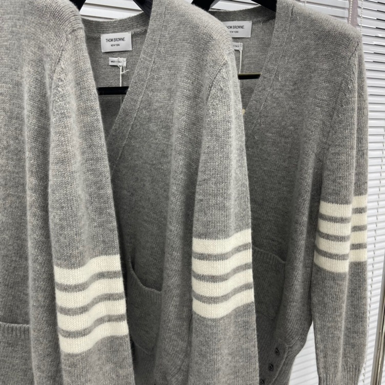 Cardigan Thom Basic 3 Button 4 Stripe