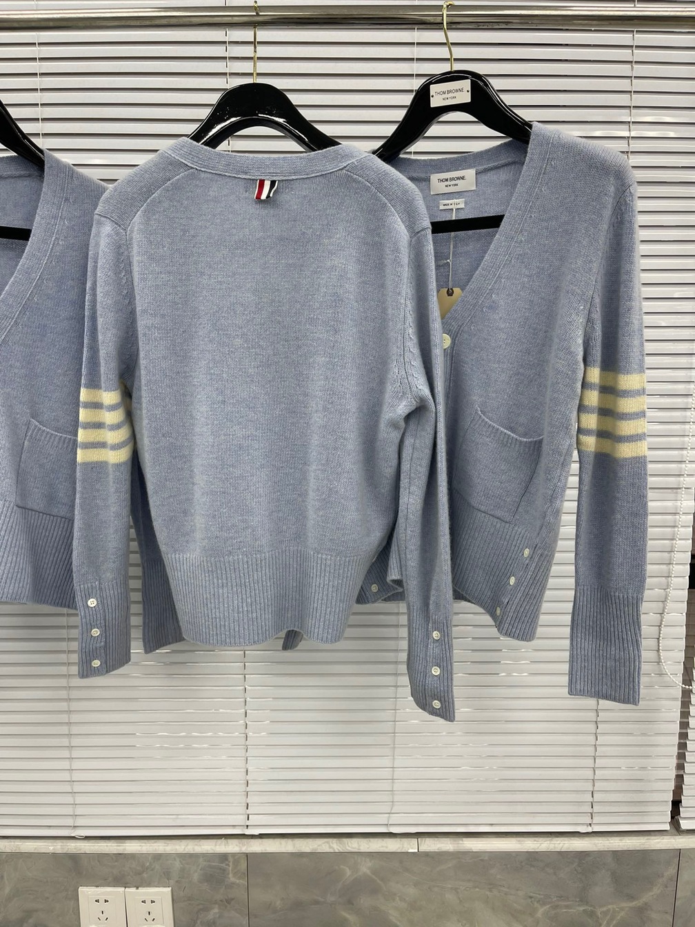 Cardigan Thom Basic 3 Button 4 Stripe